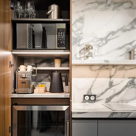 Luxury Downtown Atelier