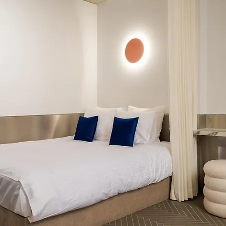 Luxury Downtown Atelier Apartament