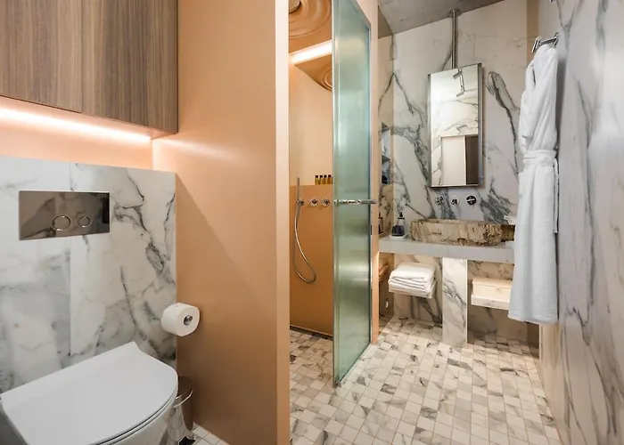 Luxury Downtown Atelier