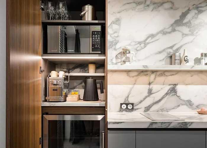 Luxury Downtown Atelier