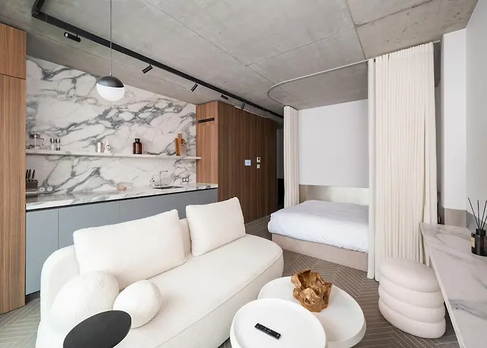 Luxury Downtown Atelier